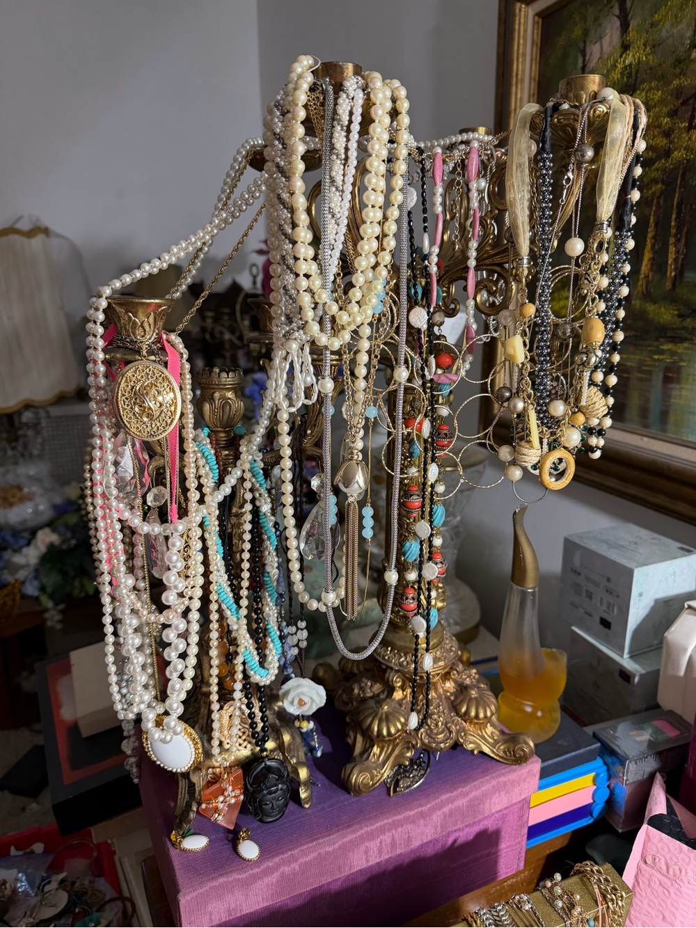 “ WONDERS FOUND “ VINTAGE JEWELRY POSHMARK SHOW 630PM ET